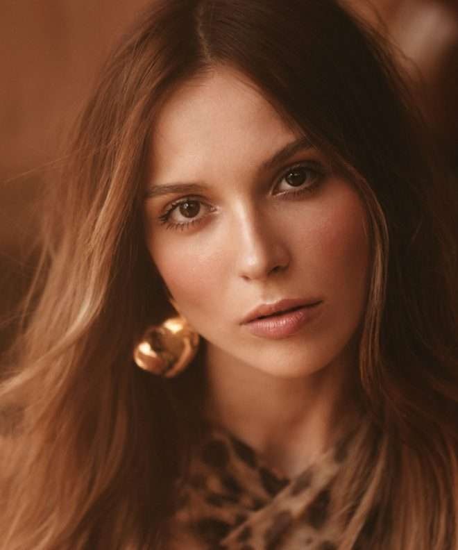 Catalina Corciova Iso Model Management 16